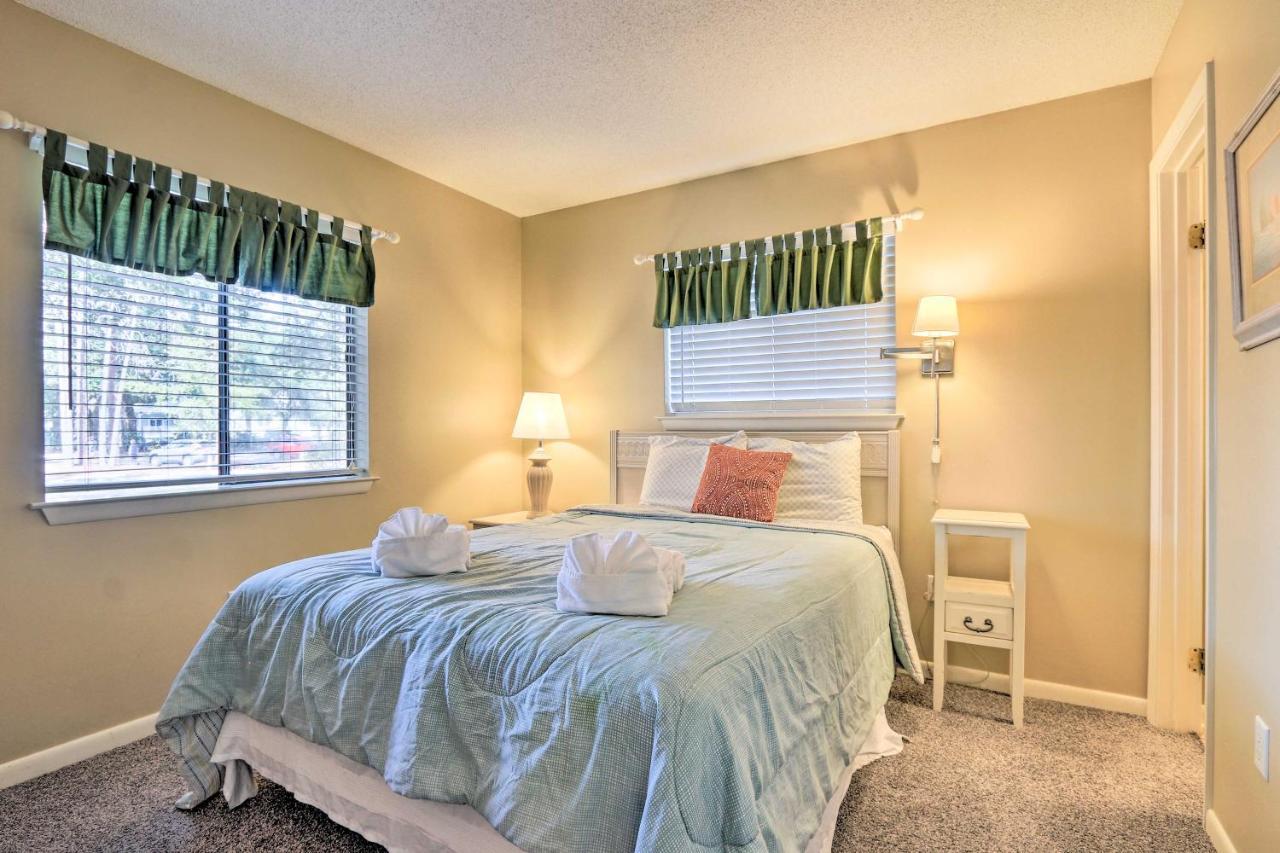 Resort-Style Hilton Head Condo - Walk To Beach! Hilton Head Island Exterior foto