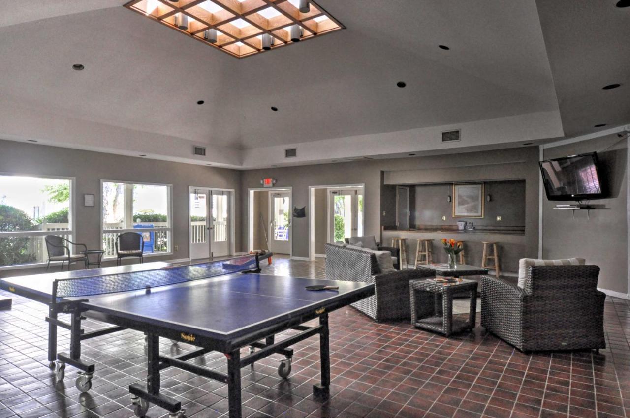Resort-Style Hilton Head Condo - Walk To Beach! Hilton Head Island Exterior foto